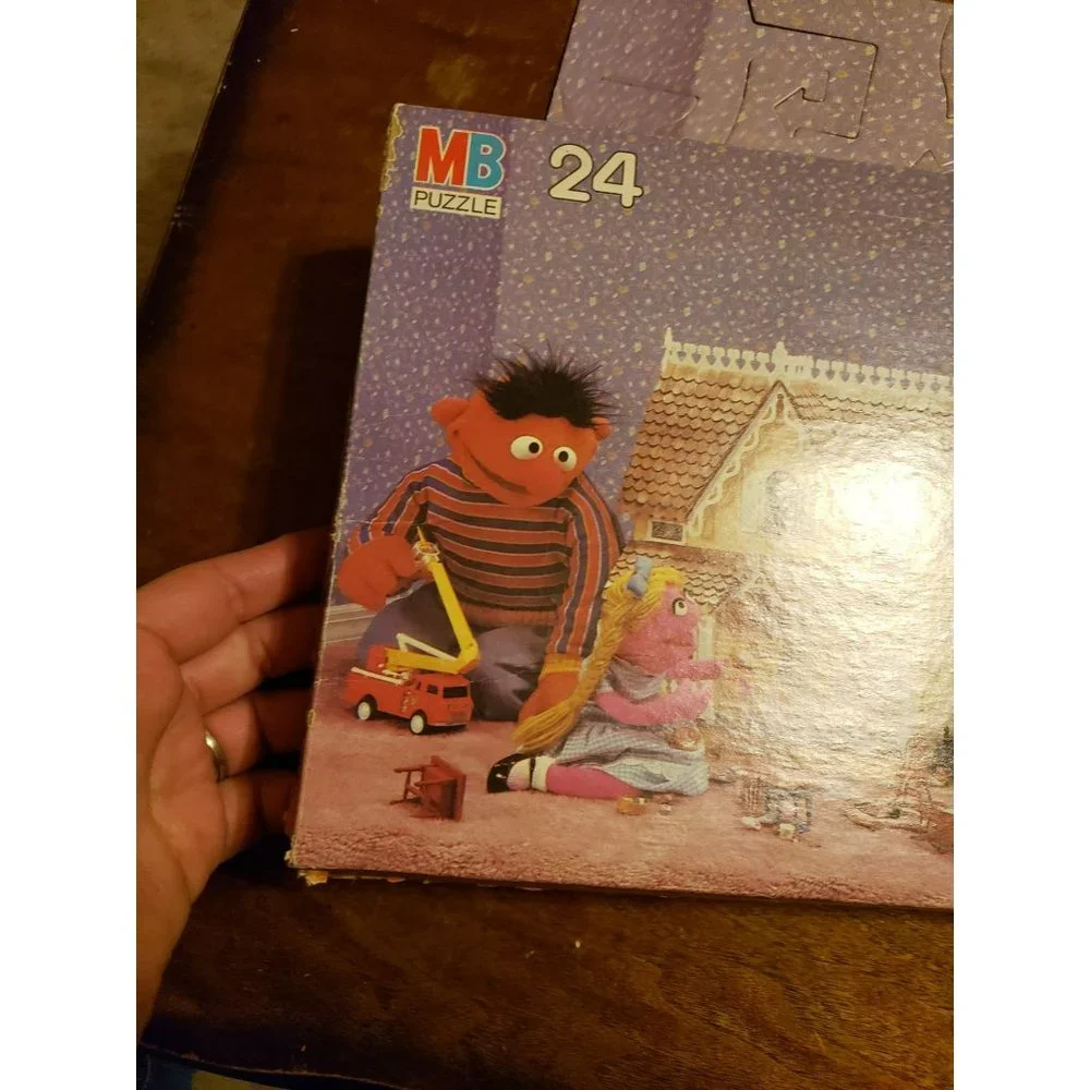 Milton Bradley‎ Vintage Sesame Street Muppets Bert and Ernie 24 Piece Puzzle